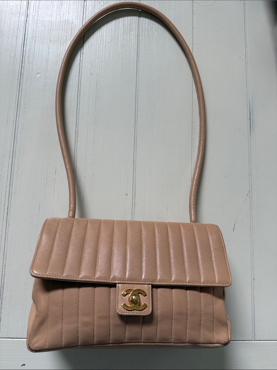 CHANEL Handbags - Chanel Beige Leather Quilted Bag